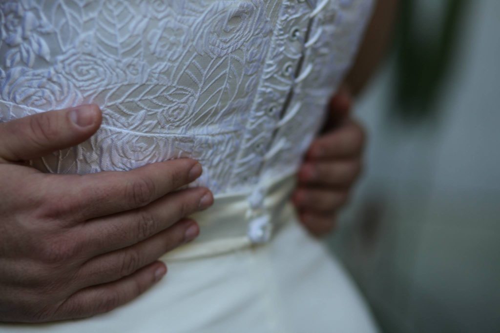 מרינה שוורץ - עיצוב שמלות כלה וערב - השמלה